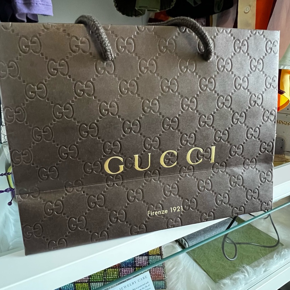 Vintage Gucci Gift Shopping Bag!